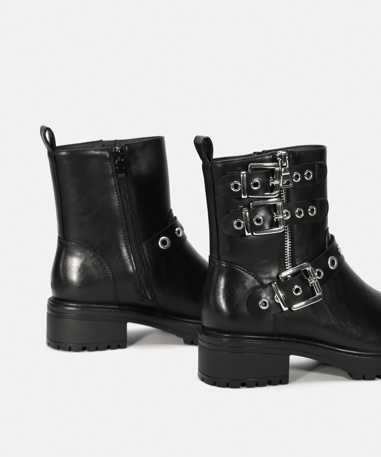 Botins pretos plataforma fivelas image number null